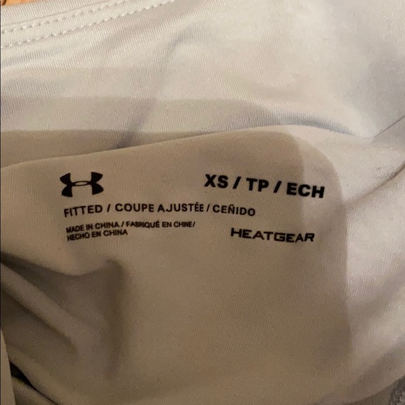 Under Armour XS never worn two layer shorts - Picture 6 of 7